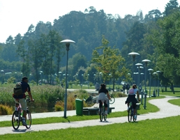 Cycling in Neringa by V.Valuzis/Lithuanian Tourism Board